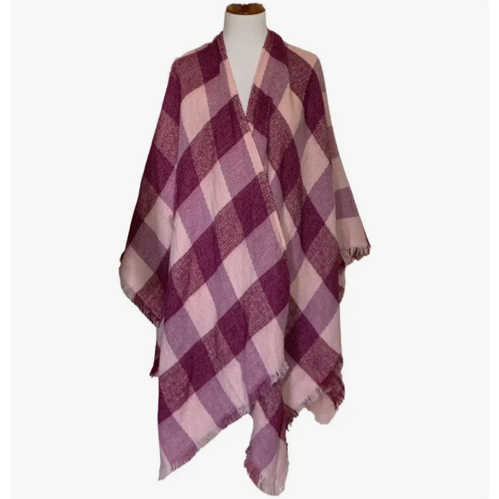 Women’s Wrap Shawl One Size Purple Pink Plaid Knit New Chatties Fall Sweater